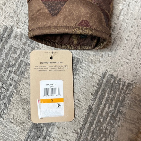 NWT Levis Mens Geometric Print Quilted Lightweight Insulation Jacket Brown SMALL - Picture 7 of 12